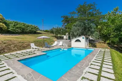 Image de Bel appartement dans une maison de vacances avec piscine, Tv, animaux admis et parking