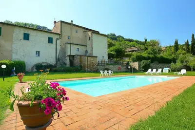 Image de Maison de vacances avec Wifi, piscine privée, Tv, patio, animaux admis, vue panoramique, parking
