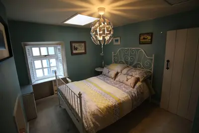 Image de Un cottage charmant et confortable, situé au centre de Bridge Street.