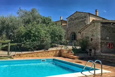 Image de Casale toscane, vue sur la piscine, WiFi, à pied d'un village près de Montalcino