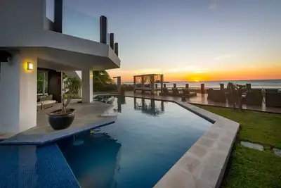 Image de Villa face à l'océan à Playa Marsella pour 16+ personnes