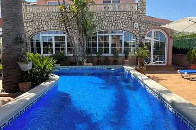 Image de Belle Villa Avec Piscine Privee