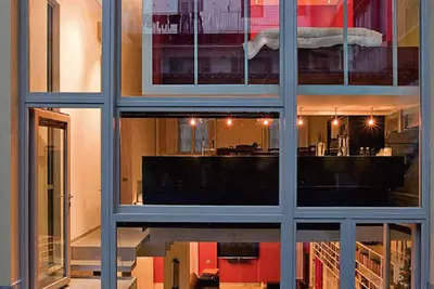 Image de Villa de luxe Urbana avec jardin privé dans le centre-ville