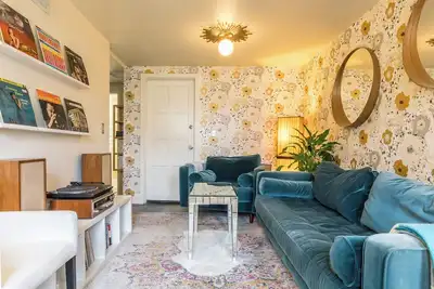 Image de Hip Cozy Vintage Mil Apt Dans Ballard