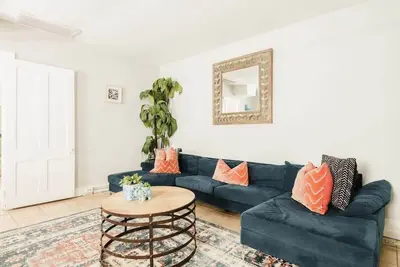 Image de Charleston Style House Walk Everywhere!