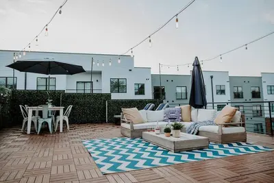 Image de Près de tout // Maison de Nashville magnifiquement conçue