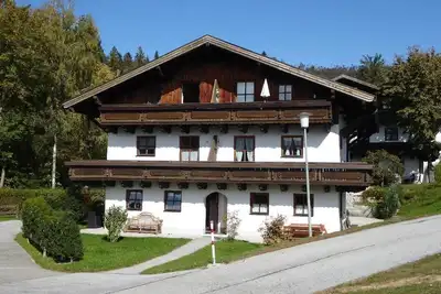 Image de Modern renoviertes Appartement mit Außenpool, Innenschwimmbad und Sauna