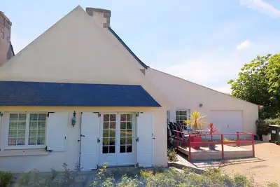 Image de Maison jumelée avec jacuzzi.