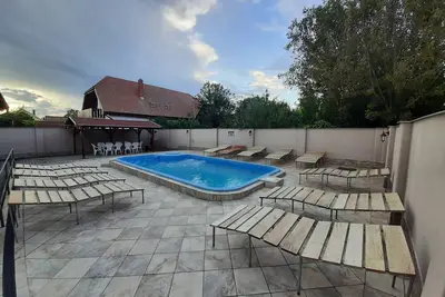 Image de Appartement / app. pour 8 personnes avec 90m² à Balatonlelle (125031)