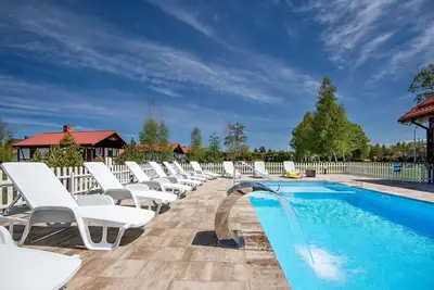Image de Appartement confortable avec accès à la piscine