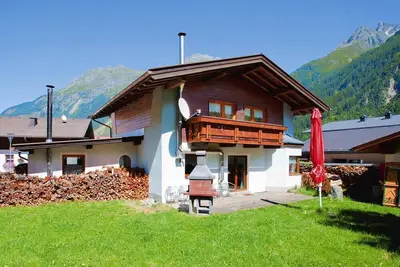 Image de Grande maison de vacances avec jardin et balcon dans l'Ă–tztal