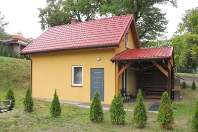 Image de Chalet avec foyer, au bord du lac, Ryn