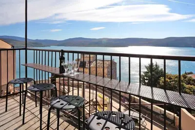 Image de Maison de village avec vue panoramique sur le lac, Sainte-Croix-du-Verdon