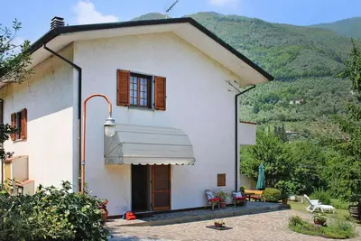 Image de Maison à Camaiore avec vue sur montagnes