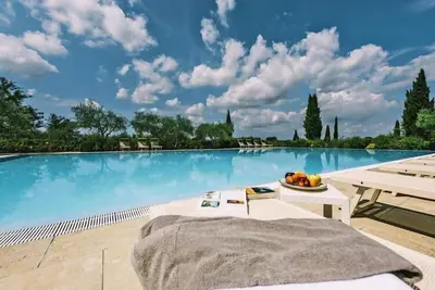 Image de Magnifique appartement avec piscine
