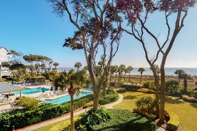 Image de Magnifiquement mis à jour deux chambres Oceanfront Condo!