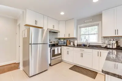 Image de Maison de luxe à Middleburg avec 4 chambres et 2 salles de bain complètes