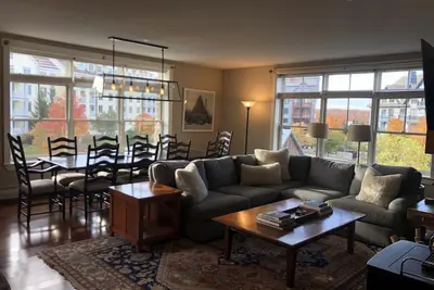 Image de Noël - Nouvel an! Founders Lodge condo vue sur la montagne. À quelques pas des remontées mécaniques.