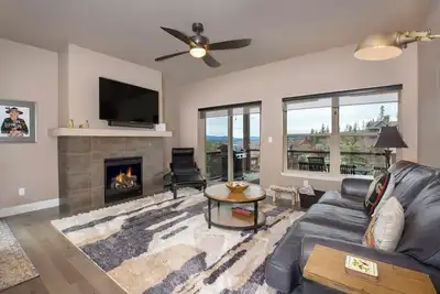 Image de Rendezvous 47 Belvédère: 3 chambres / 3 suites. 5 Ba duplex à Fraser, 10 personnes