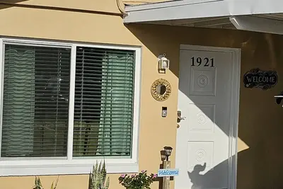 Image de Luxueux Cozy Home centré à proximité du centre-ville et de l'aéroport international