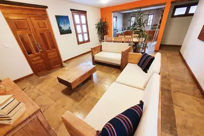 Image de Kukul'Ik | Maison confortable et moderne avec garage