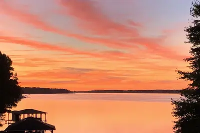 Image de Nouvelle Liste! 5 Br, 3. 5 Bath, salle de jeux, kayaks, planches à pagaie, Animaux Bienvenus!