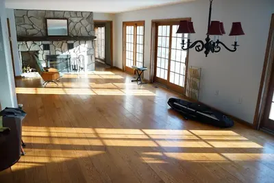 Image de Années 1990 Cape Cod dans le nord de l'État de New York