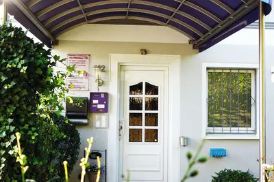 Image de Salon 2 pièces ou Appartement près de l'aéroport