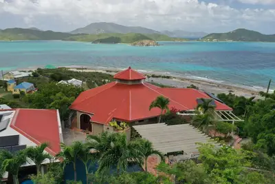 Image de Écoutez les vagues de cette villa en pierre de luxe avec piscine, intimité, vues à 180 °!