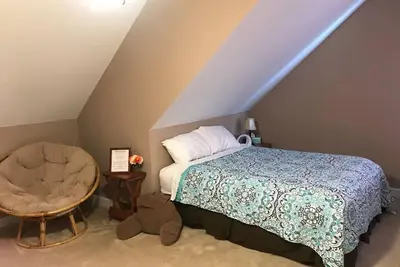 Image de Chambre confortable au Woodland's # 1