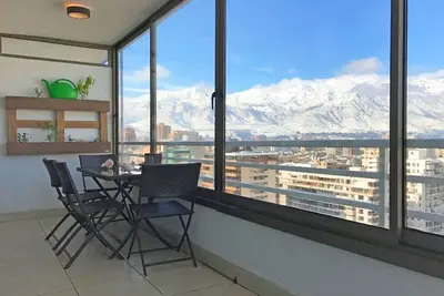 Vue à couper le souffle - Parking, piscine et salle de sport