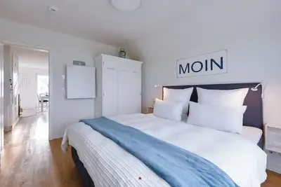 Image de Cape Mar 3: terrasse sur le toit, bain bien-être avec sauna infrarouge et bain à remous, 2 places de parking