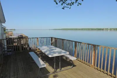 Image de Charmant chalet de 3 chambres au bord de l'eau - Cottage # 22