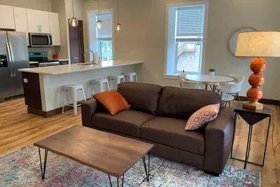 Image de Uptown Parkview-Beautiful 2 bedroom apartment on the square in Marion, Iowa