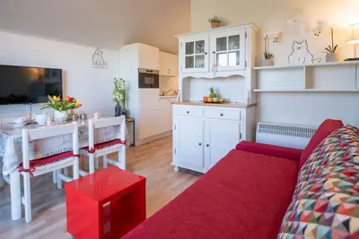 Image de Dina with parking and shared pool by Interhome