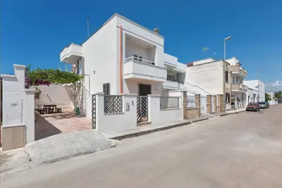 Image de 1659 Dodger House. 1659 Dodger House1659 Dodger House1659 Dodger House1659 Dodger House1659. . .