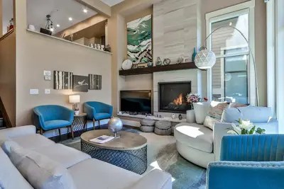 Image de Chakras de Samsara | Vue de dessus | Bain bouillonnant | 4br + 4. 5bth