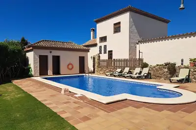 Image de grande piscine privée, superbes vues, équipement de haute qualité, internet - Casa Tomary à Roche Viejo