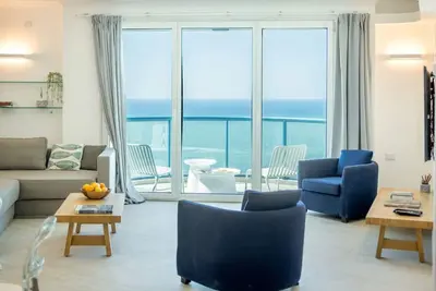 Magnificent Sea-View Panorama Apt by Sea N' Rent