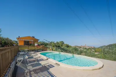 Image de Belle maison de vacances privée avec Wifi, piscine privée, Tv, patio, parking, près de Viareggio