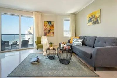 Spacious 1br w Panoramic Sea View by Sea N' Rent