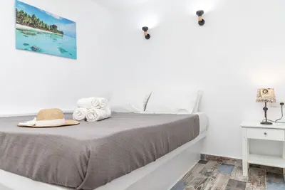 Image de Depis suites de luxe / appartement supérieur pour 5