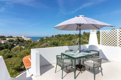 Image de Maison de 2 chambres à proximité du golf et à 1 km de la plage