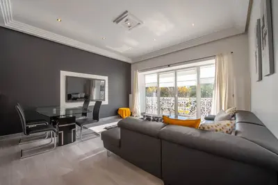 Image de Duplex exceptionnel Golf de St Tropez vue mer centre ville plage 80 m