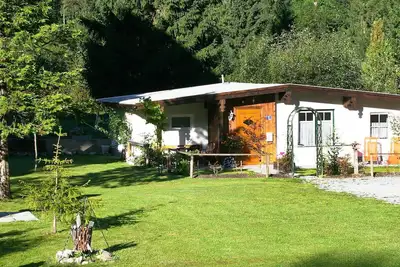 Belle maison de vacances privée pour 4 personnes avec Wifi, Tv, terrasse, animaux admis et parking