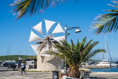 Image de Joli appartement pour 4 personnes avec climatisation, piscine, Tv et terrasse