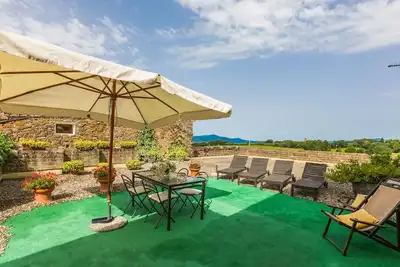 Image de Joli appartement dans une maison de vacances avec climatisation, piscine, Wifi, patio et parking