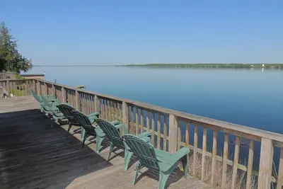 Image de Charmante petite maison au bord de l'eau avec 3 chambres à coucher # 24