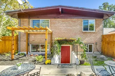 #HabitueHomes - Red Ivy #4 - 2 Bed + Pullout Sofa