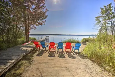 Image de Nouveau! Interlochen House au bord du lac w / Dock + Kayaks!